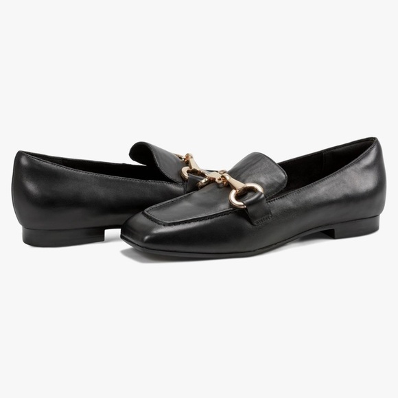 Rockport Shoes - SOLD Rockport Leather Womens Size 9.5 Loafer Flat with Gold Buckle Arch Support